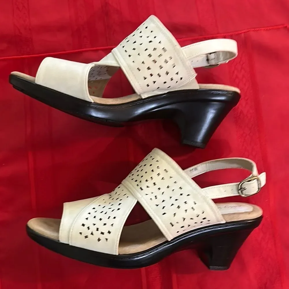 Easy Street White Wedge Sandals with Slingback Size 11